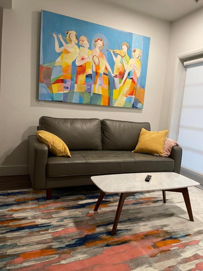 Lovely 2/2 In Heart Of Santa Monica With Free Parking Los Angeles